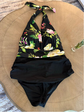 Cupshe Black Floral Halter One Piece Swimsuit Size 1X
